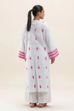 3 PIECE EMBROIDERED COMPOSED JACQUARD SUIT (PRET) - Image 3